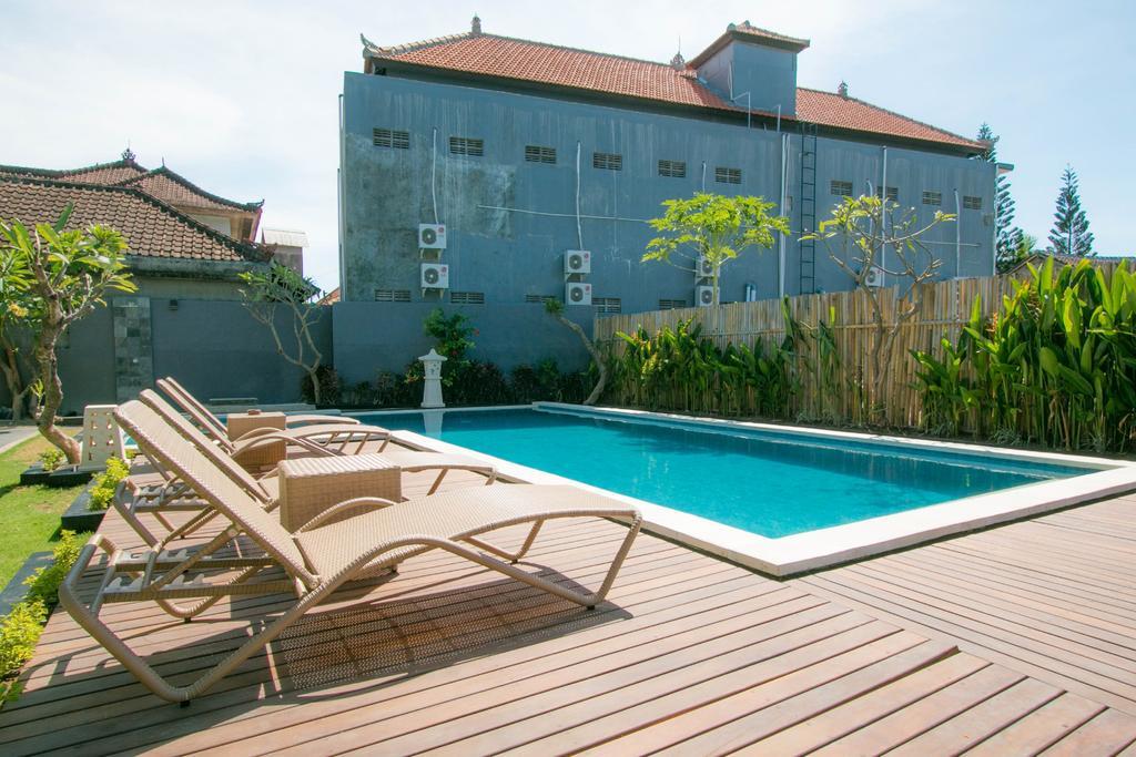 Srikandi Inn Kuta Selatan Exterior foto